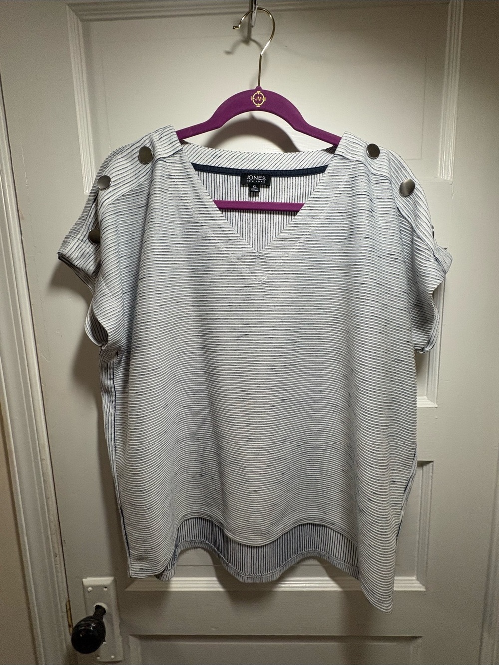 Jones New York White and Light Gray Striped V-Neck Tunic with Shoulder Buttons